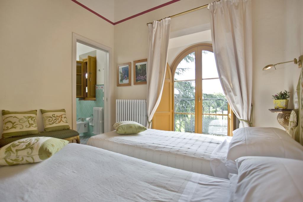 Bertolli Villas Matraia Quarto foto